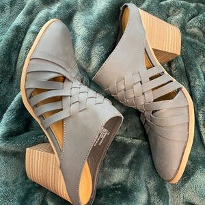 universal thread mules heels